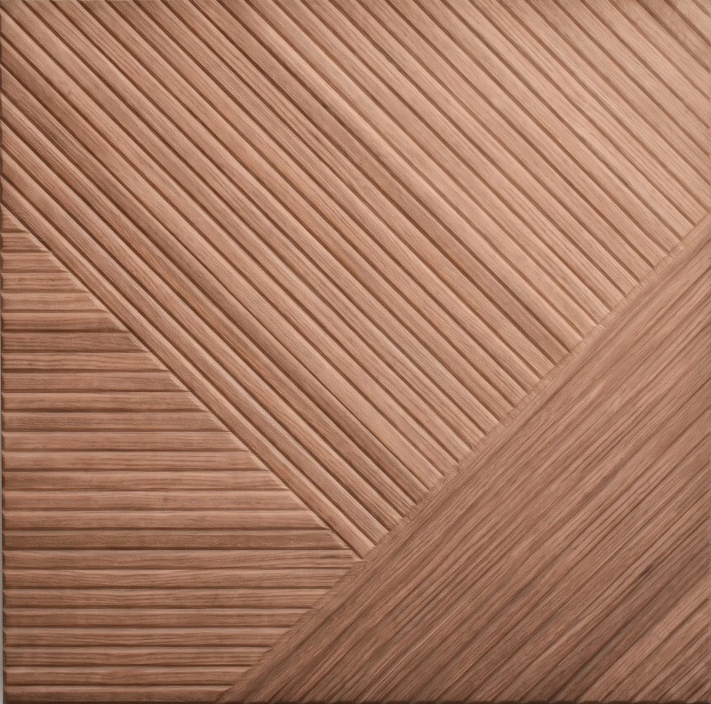 Panneau acoustique en bois à chevrons chauds dans le hall de l'hôtel Wonear